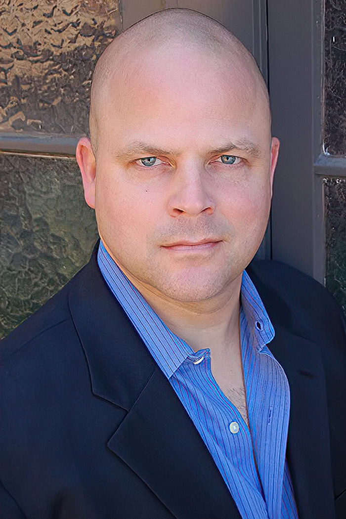 Adrián Colón backdrop