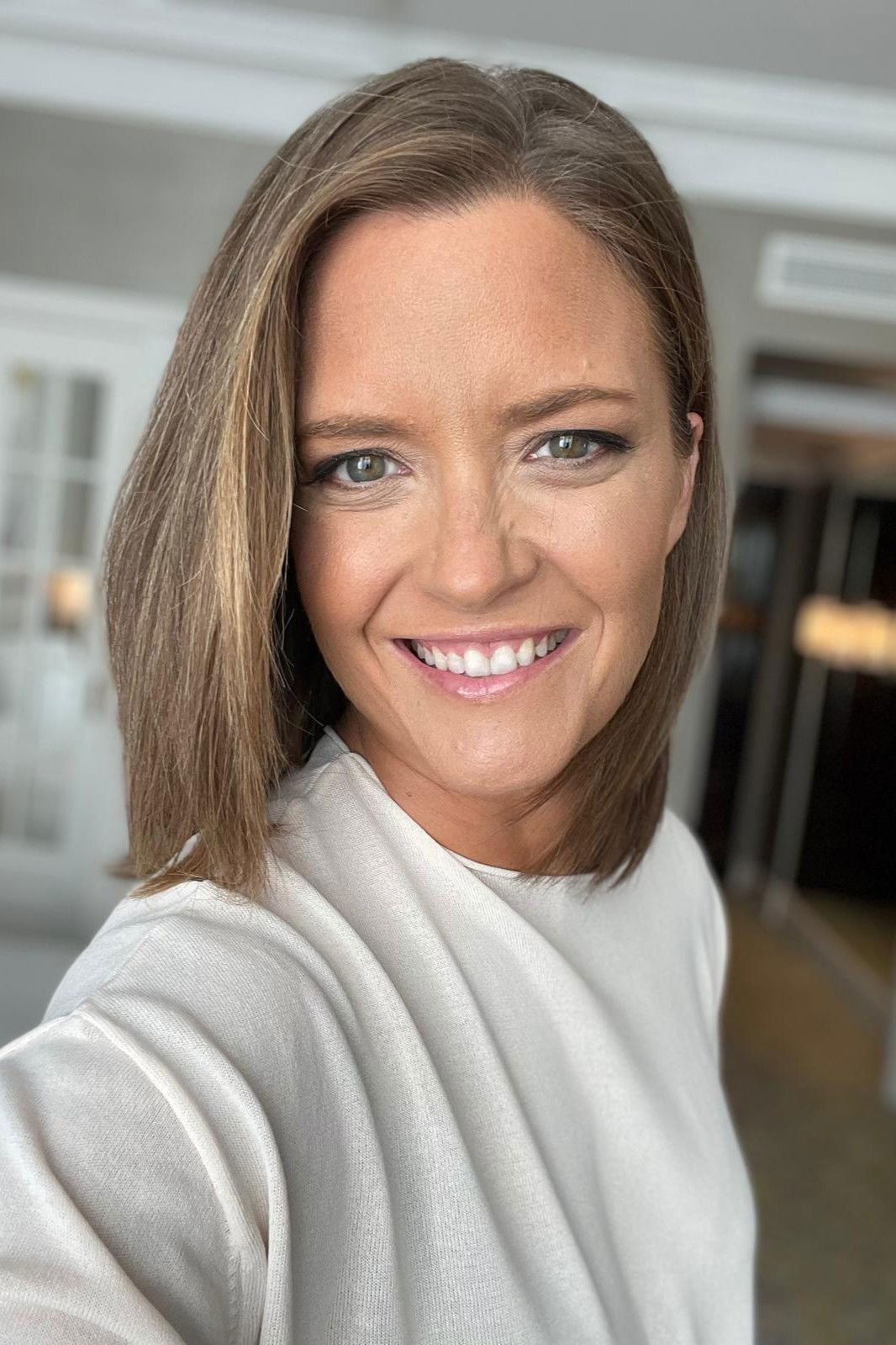 María Casado backdrop