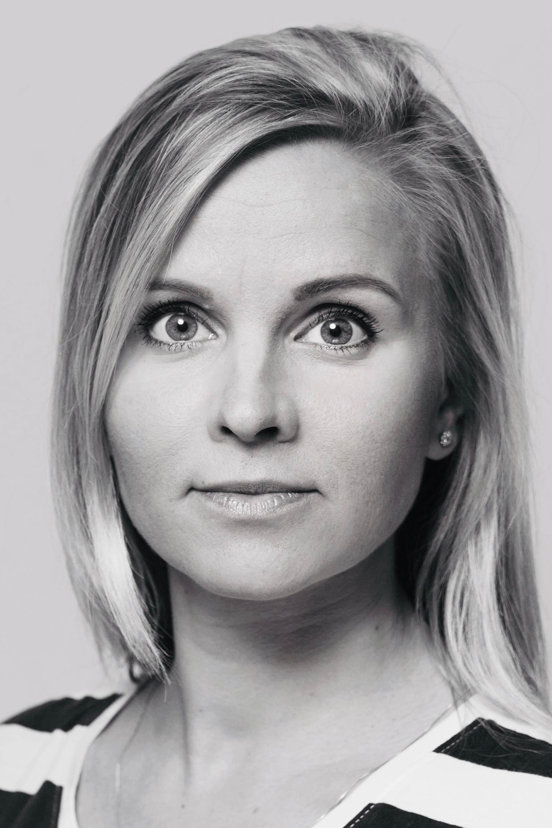 Kerli Kirch Schneider backdrop