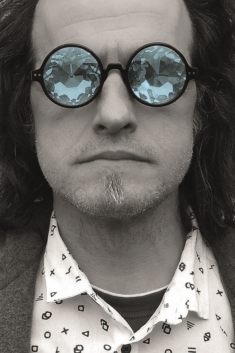 Gábor Ulrich backdrop