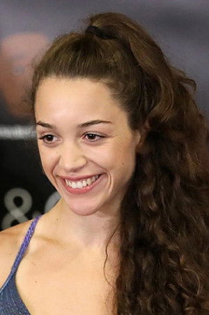 Liana Pirosin backdrop