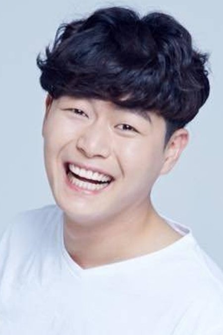 Moon Yoo-seong backdrop