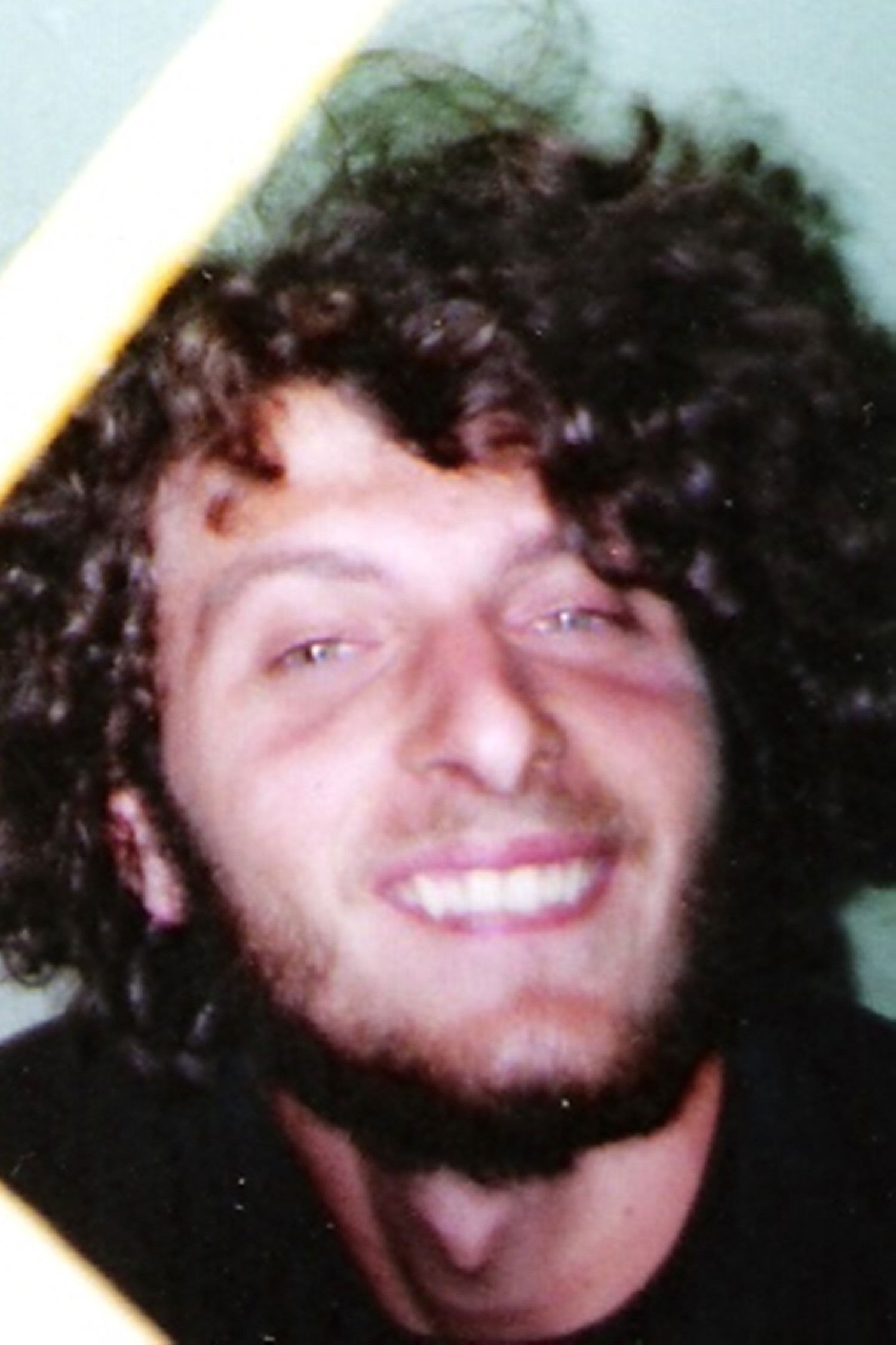 Eder Meneghini backdrop