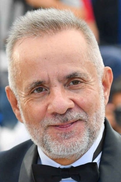 Álvaro Guerrero backdrop