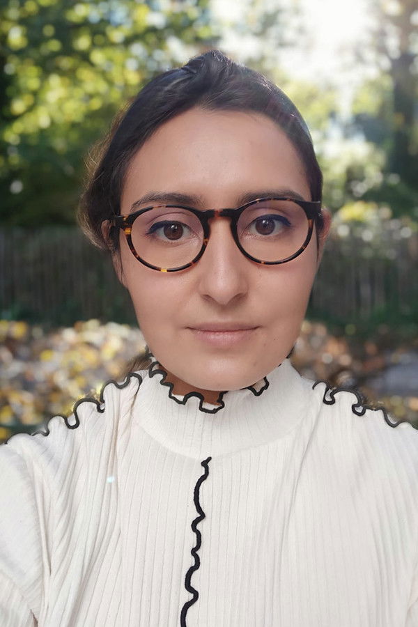 Francisca Oyaneder backdrop