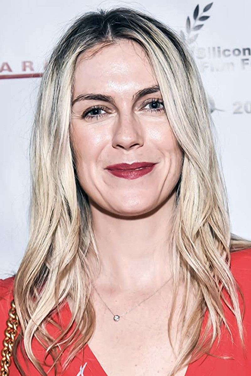 Noëlle Toland backdrop