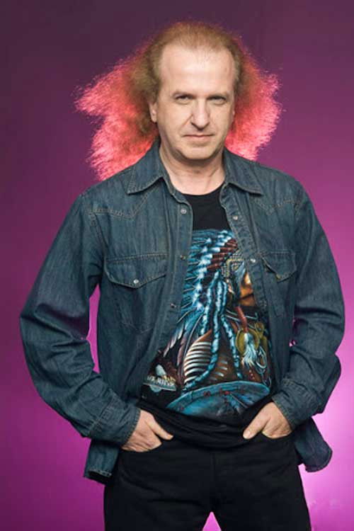 Armando de Castro backdrop