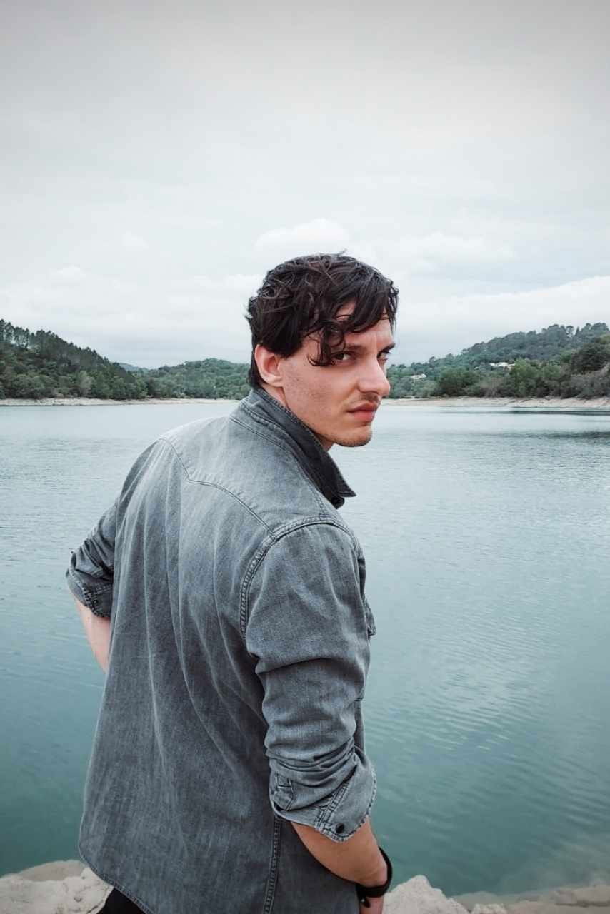 Diego Bonuccelli backdrop