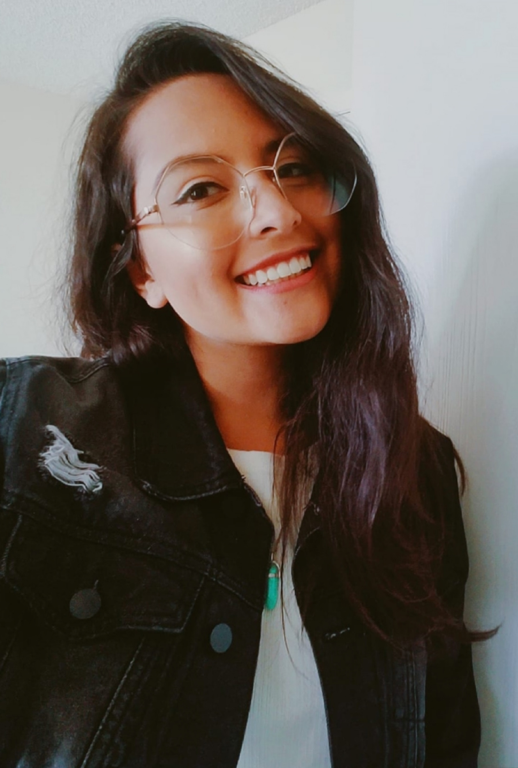 Anais Torres backdrop