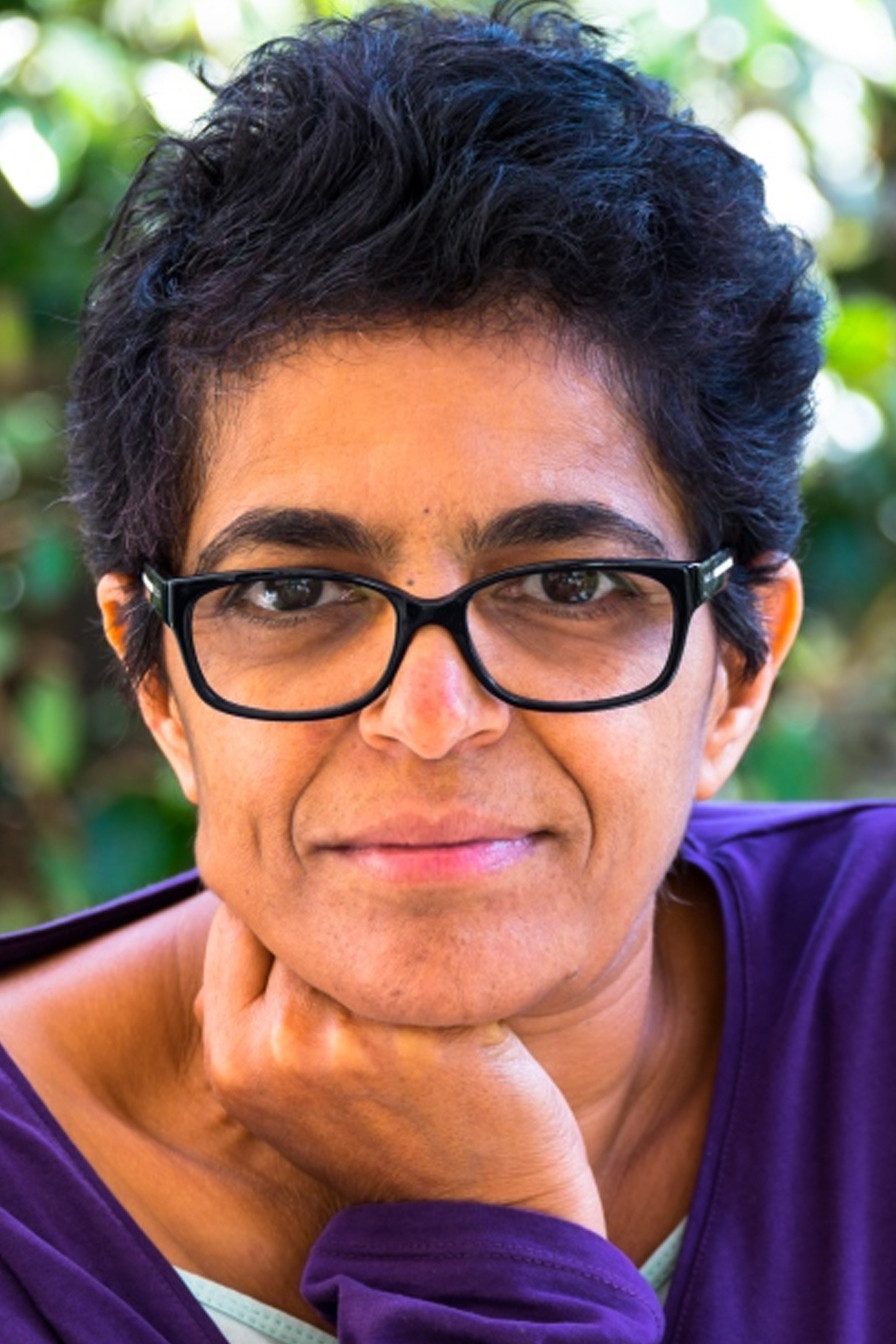 Samira Sedira backdrop