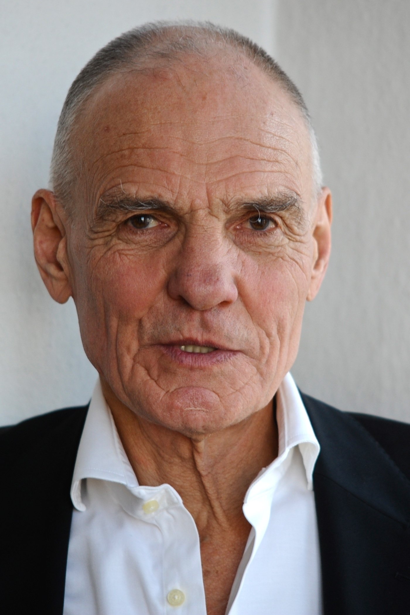 Hans Peter Hallwachs: Hans Peter Halvaks backdrop