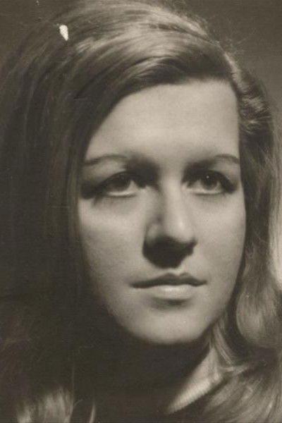 Olybia Tolika backdrop