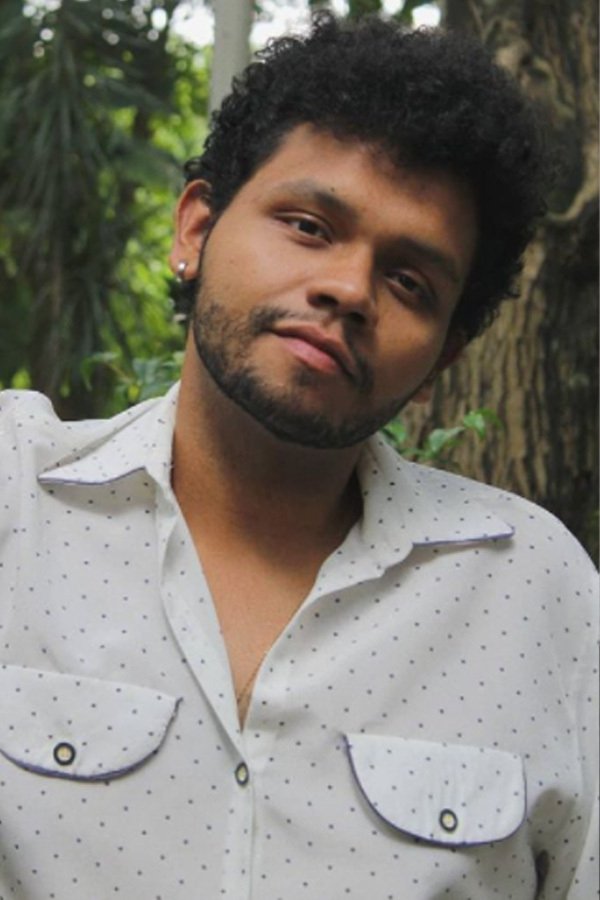 Guilherme Dourado backdrop