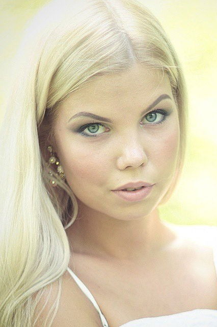 Ksenia Golovanova backdrop