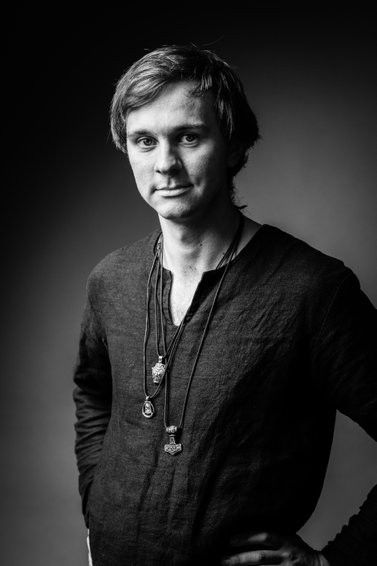 Viking Almquist backdrop