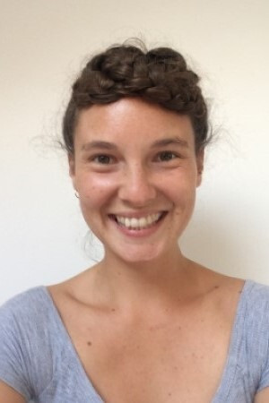 Laura Fautré backdrop