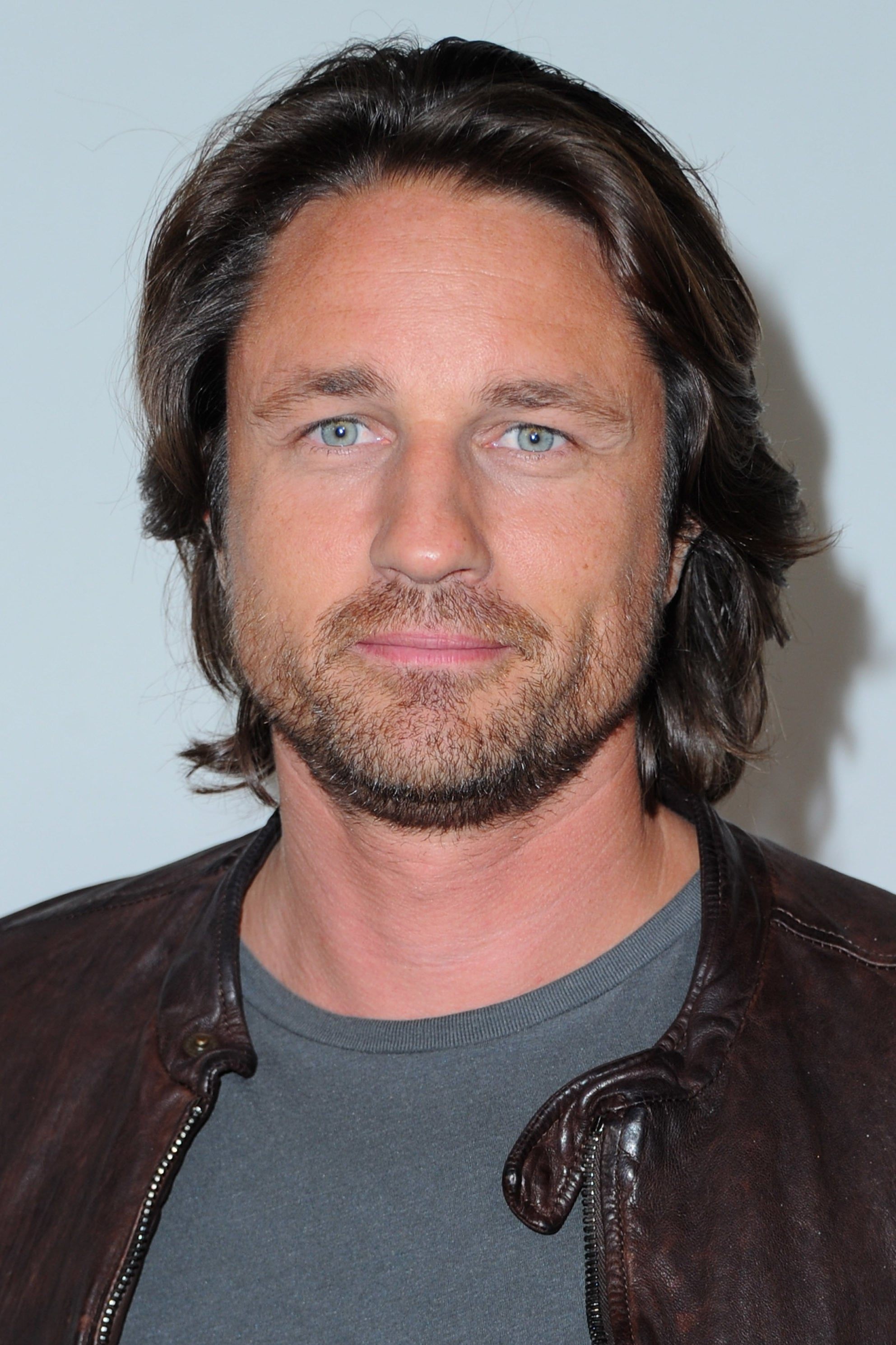 Martin Henderson backdrop