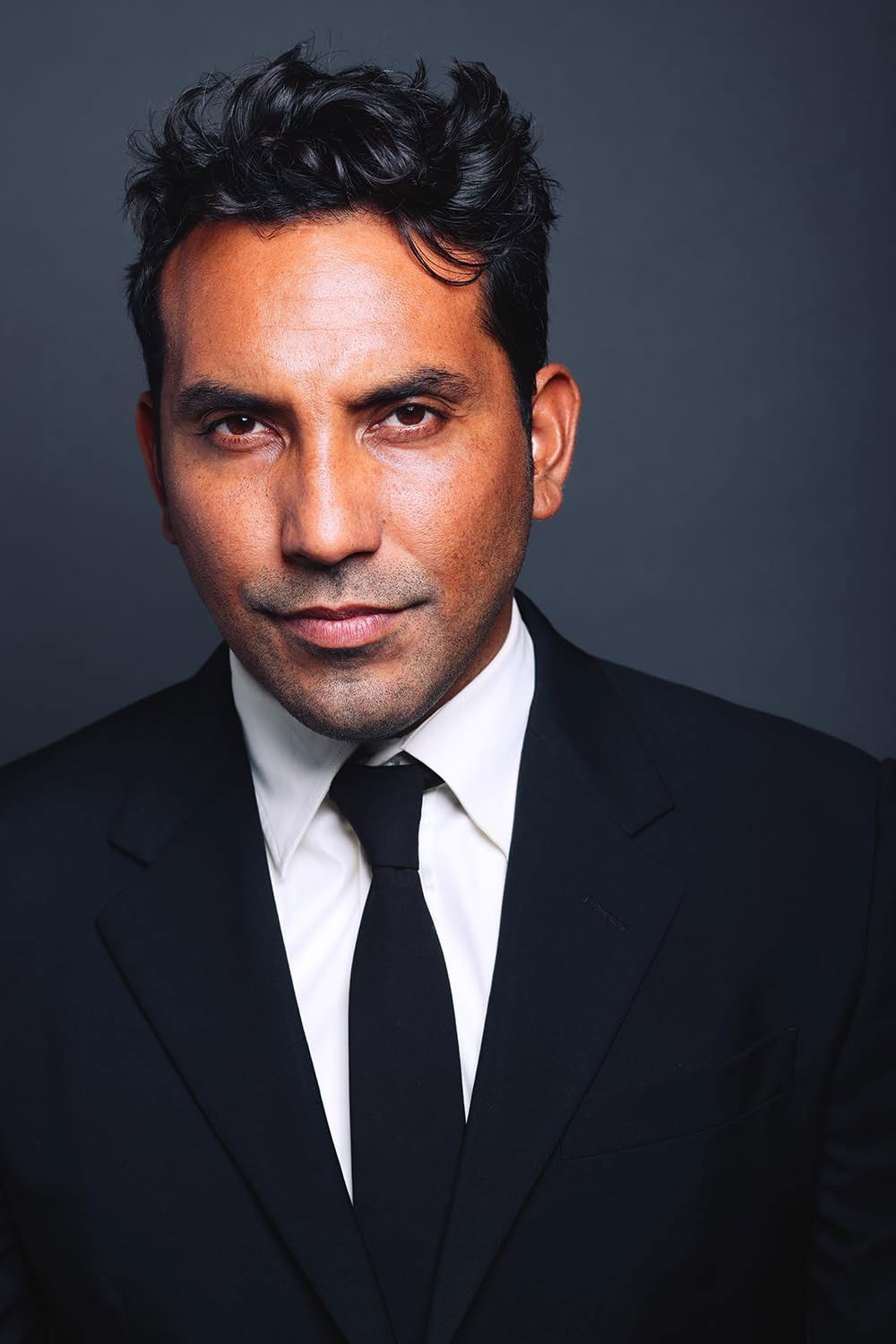 Alejandro Bravo backdrop