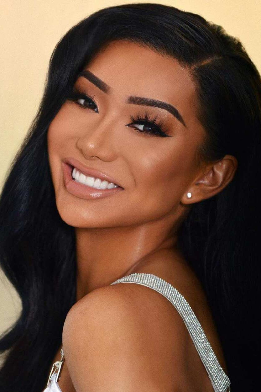Nikita Dragun backdrop