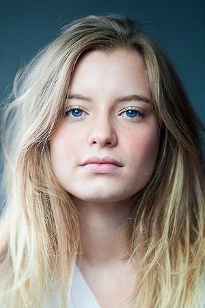 Artemisia Toussaint backdrop