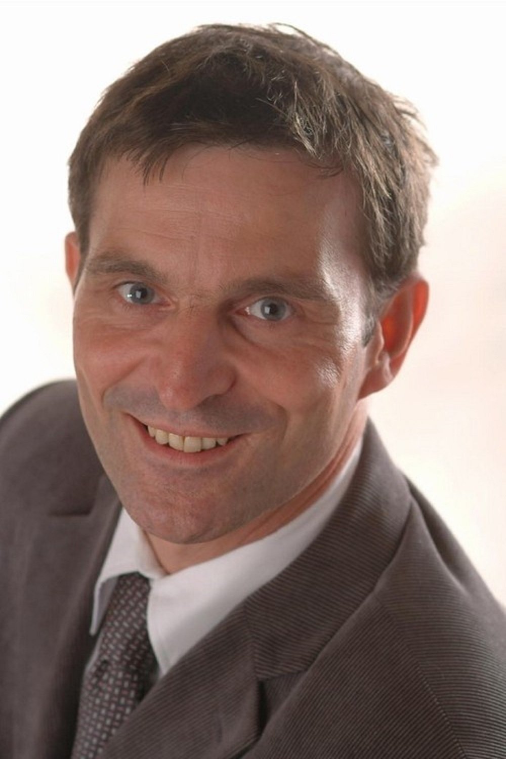 Thomas Roos backdrop