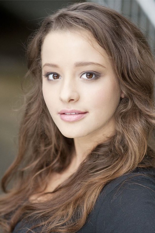 Ellie Popov backdrop