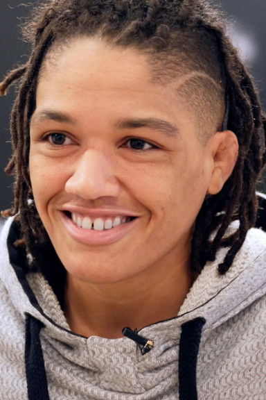 Sijara Eubanks backdrop