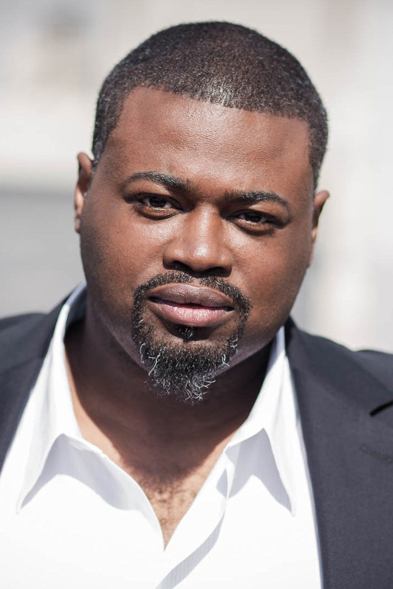 Russell Thomas backdrop