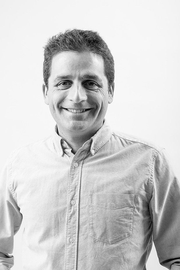 Nicolas Zunino backdrop