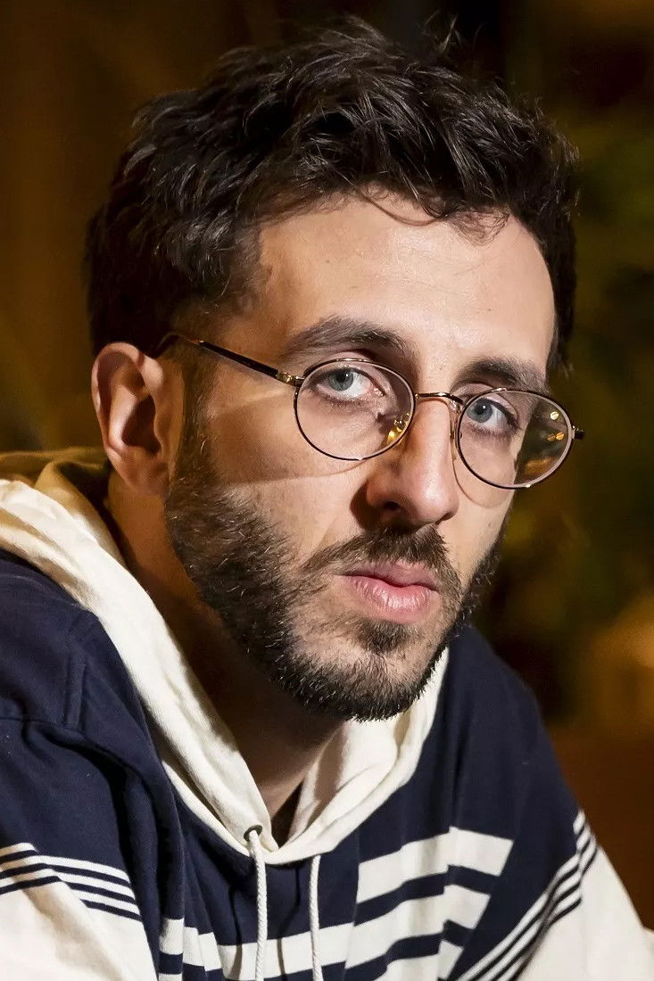 Luis Clavis backdrop