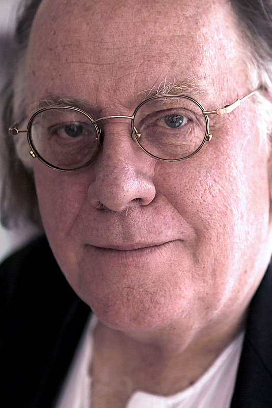 Billy Marshall Stoneking backdrop