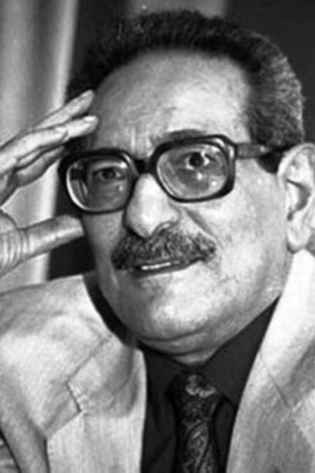 ألفريد فرج backdrop