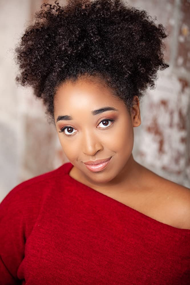 Cylla Senii backdrop