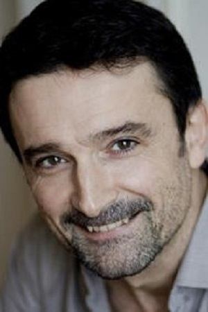 Régis Royer backdrop