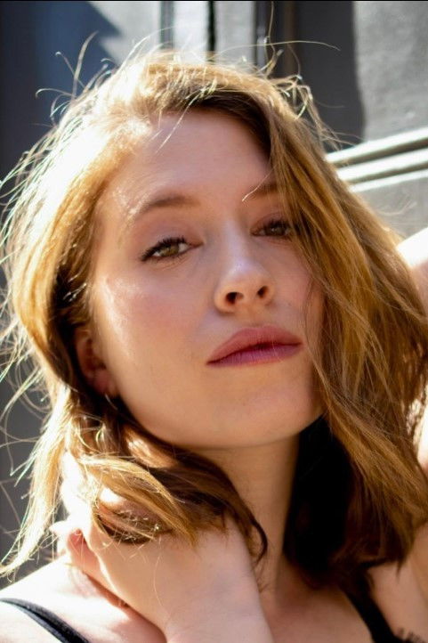 Lily Sondik backdrop