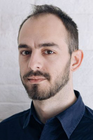 Manos Vavadakis backdrop