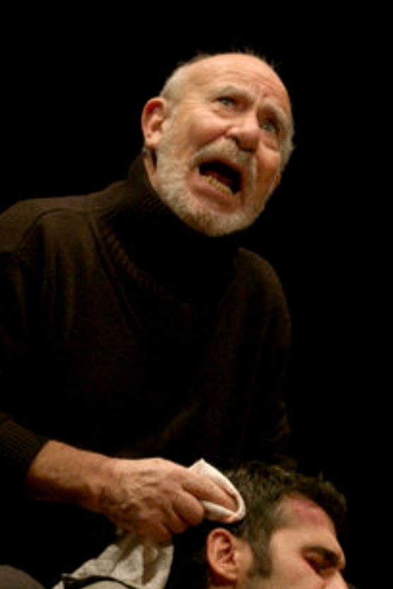 Coco Leonardi backdrop