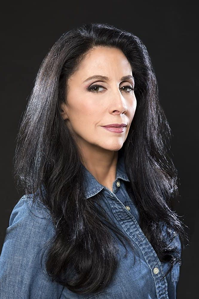 Skylar Larkyn backdrop