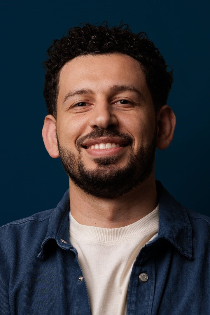 Hashim Sharaf backdrop