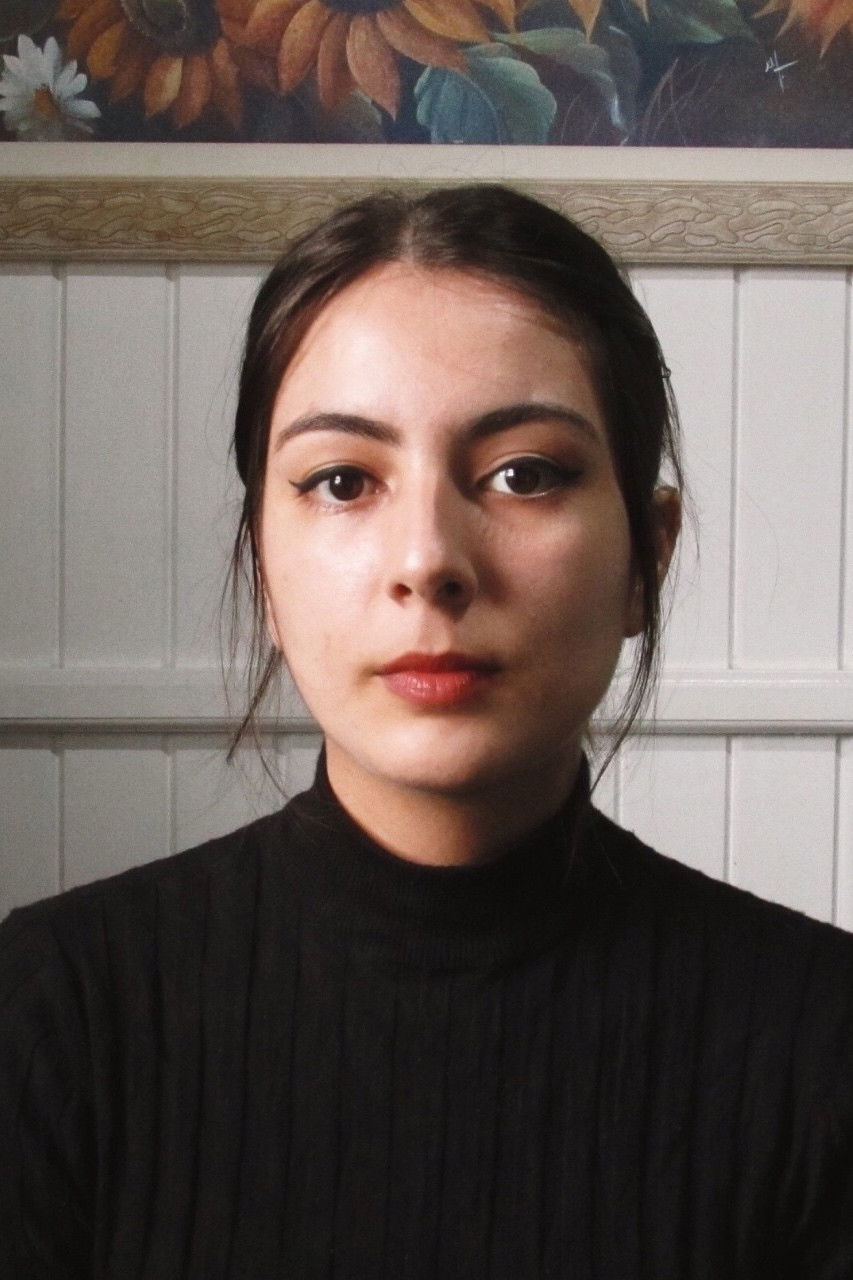 Luiza Vienel backdrop