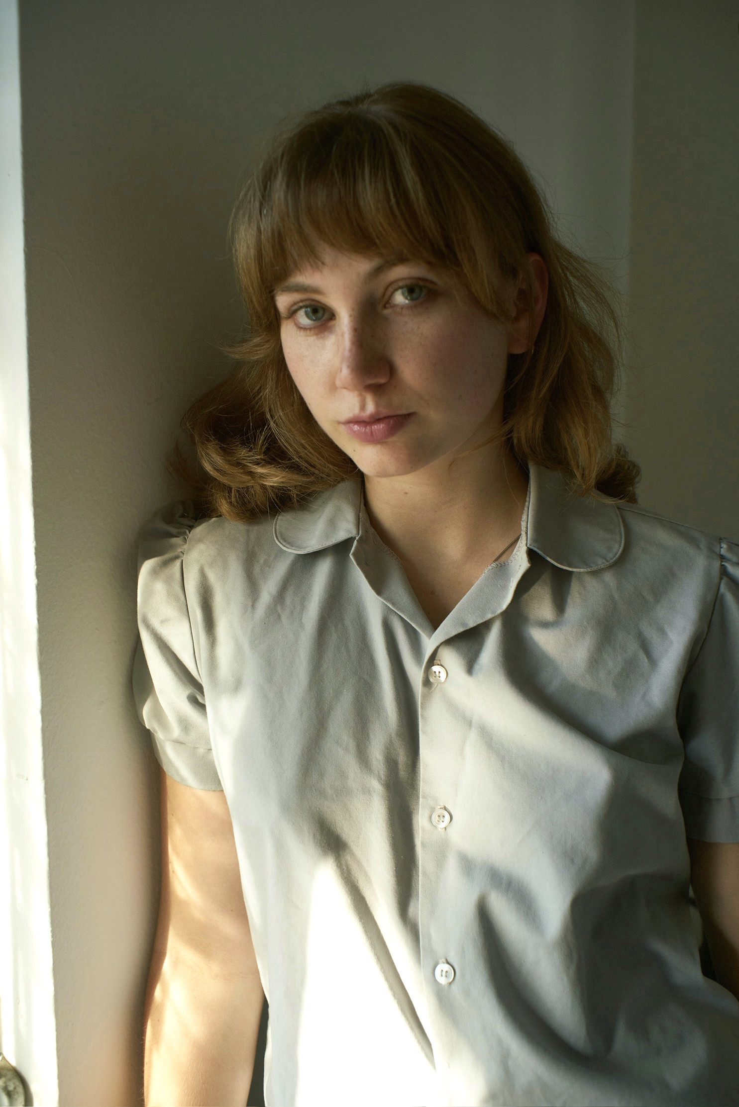 Isabelle Gillette backdrop