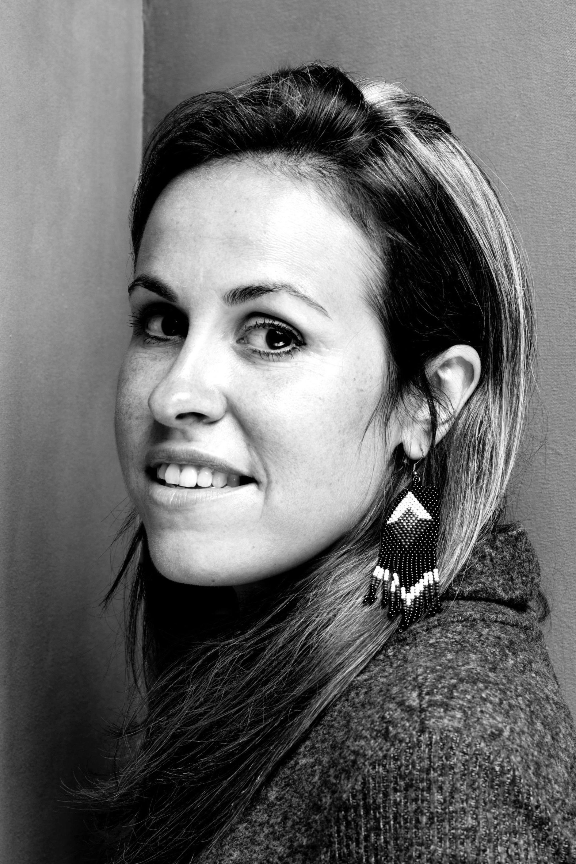 Jessica Earnshaw backdrop