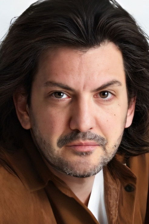 Levent Akkök backdrop