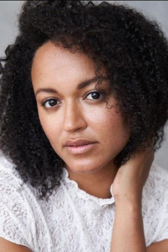 Melanie Thompson backdrop