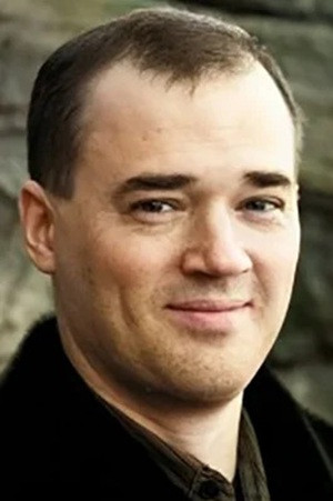 Viktor Glukhushin backdrop