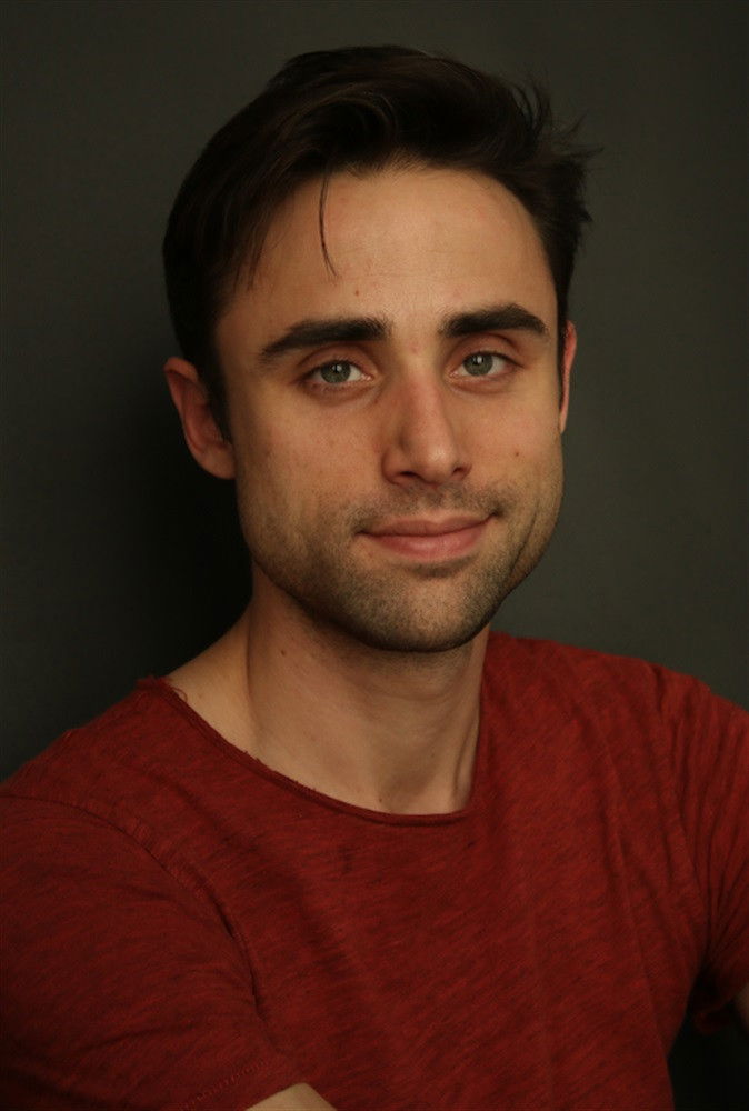 Valérian Béhar-Bonnet backdrop