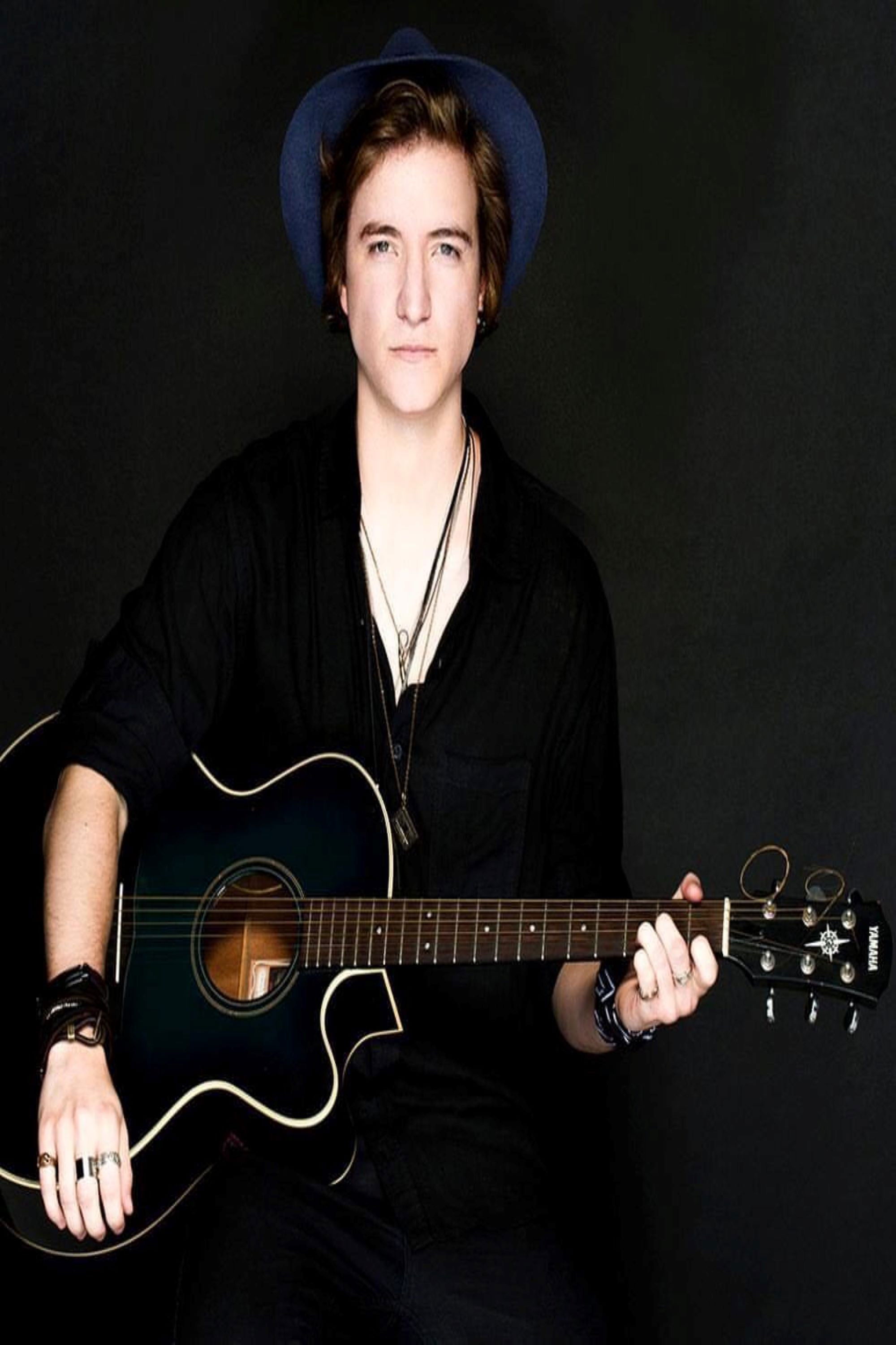 Tito Scalon backdrop