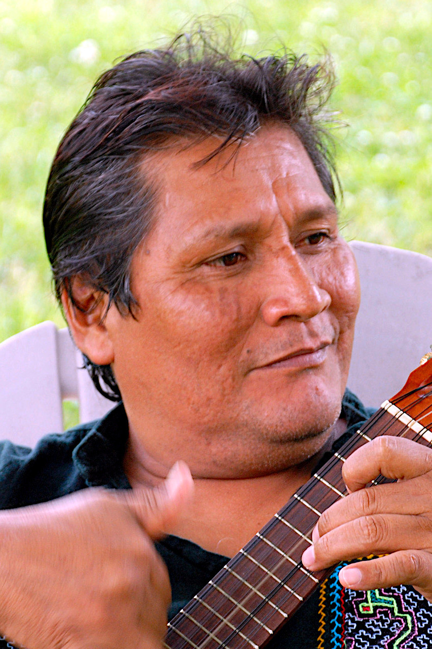 José Campos backdrop