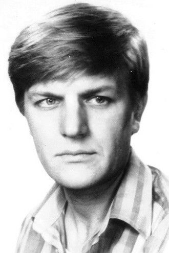 Aleksandër Novikov → Aleksandër Novikov backdrop