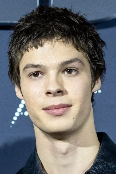 Paul Kircher backdrop